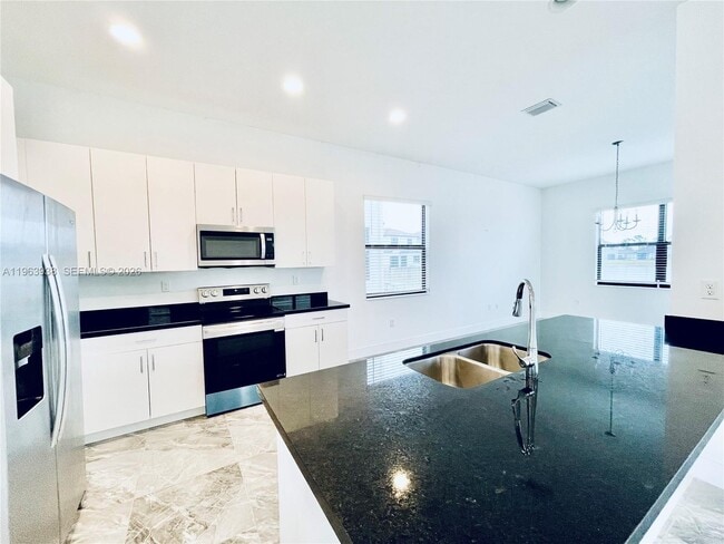 Building Photo - 5673 Cerva Ln