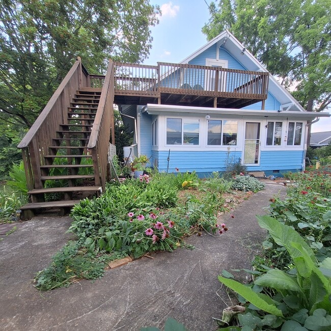 Building Photo - 1400 E Chilhowie Ave Unit 2