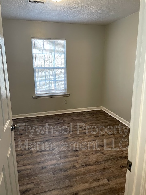 Photo - 128B N Poole St