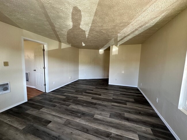 Photo - 1037 Laurel St