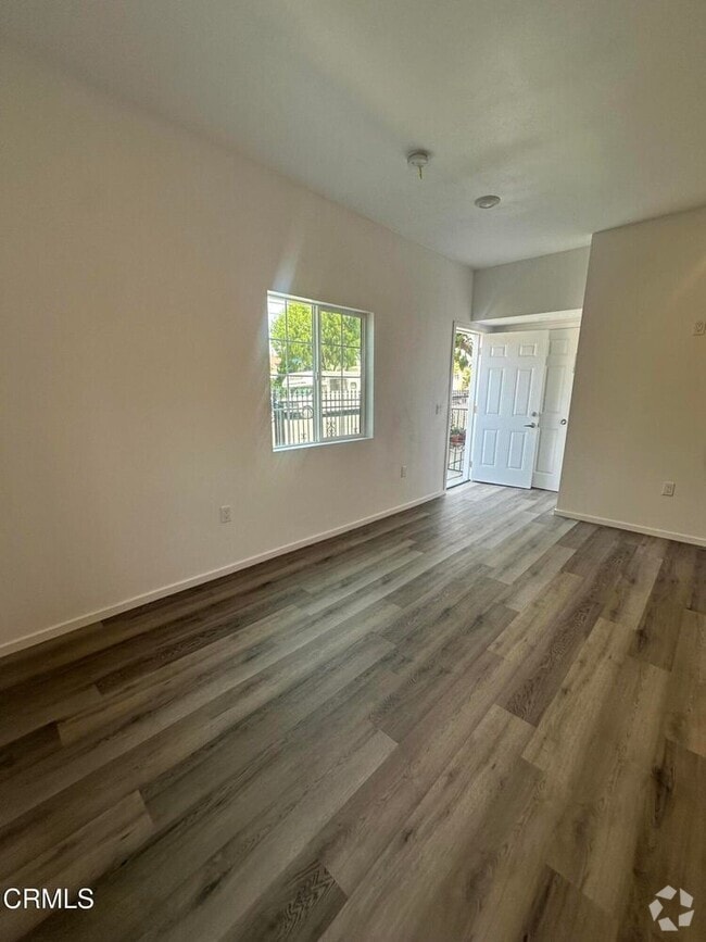 Building Photo - 1441 N Carmelita Ave Unit 1441 Rental