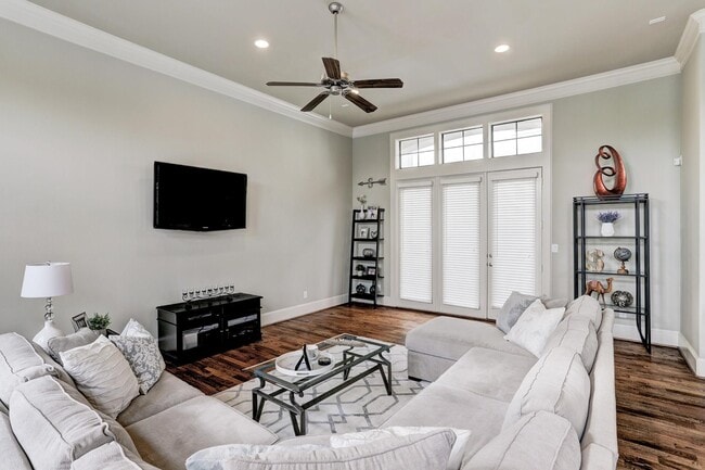 Photo - 2520 Cohn St