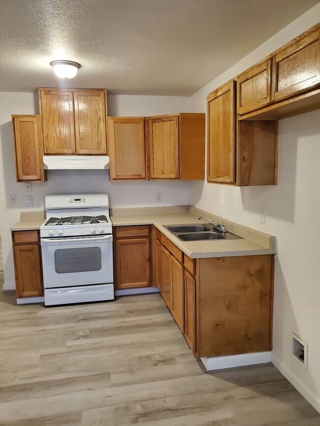 Photo - 668 Anchor Ave Unidad 668 Anchor Ave. #B