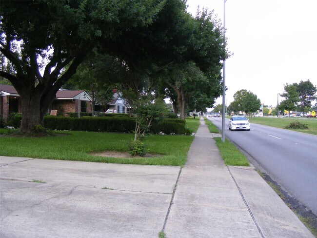 Photo - 5751 Bellfort Ave