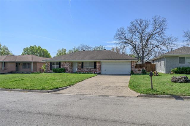 Building Photo - 403 Daisy Dr