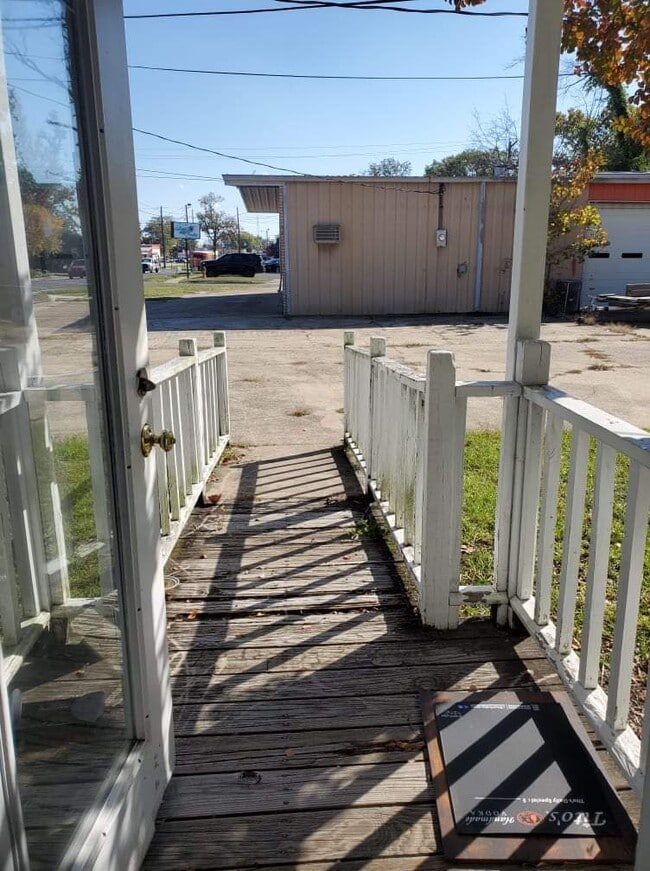 Photo - 1005 N 4th St