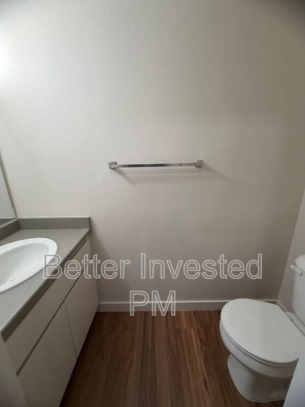 Photo - 966 Marlene St