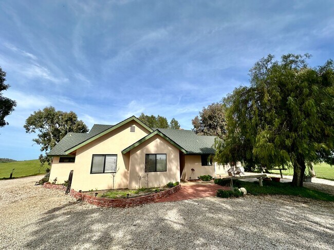 Beautiful 4 Bedroom 3 Bathroom Hilltop Hom... - Beautiful 4 Bedroom 3 Bathroom Hilltop Hom... Casa