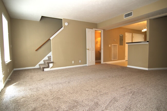 Photo - 323 Shoshone Pl