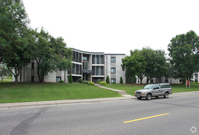 Building Photo - Stonebridge Apartments