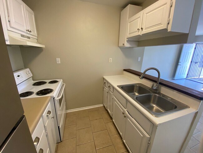 Photo - 7131 Glen Terrace