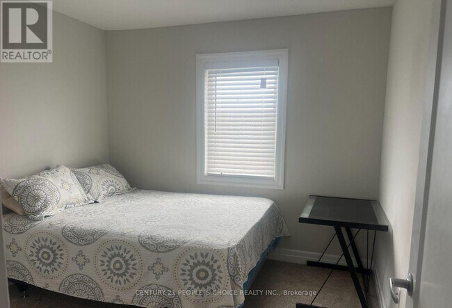 Photo - 66 Munch Ave