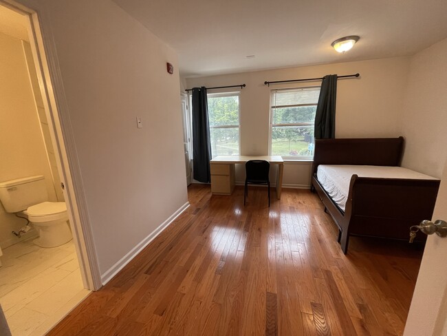 Photo - 3833 Baring St Apartments