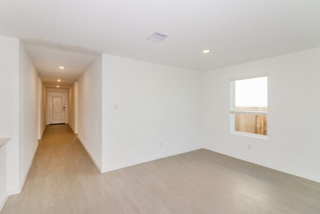 Photo - 460 San Miguel Crk Dr