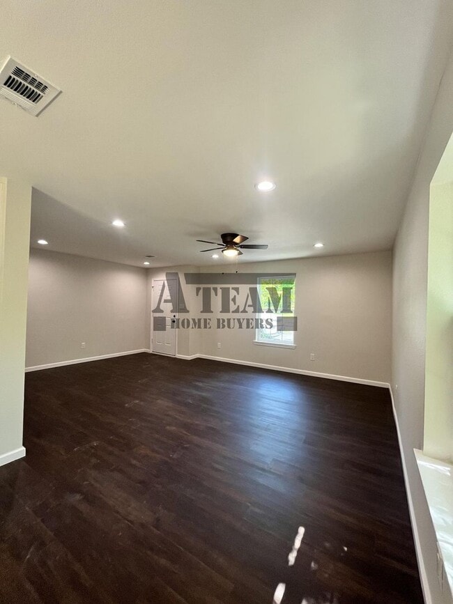 Photo - Fully Remodeled 3 Bedroom 2 Bathroom