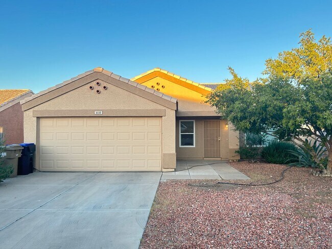 Building Photo - Unique 4 Bedroom, 2 Bath 2 Car Garage
