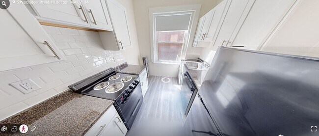 Photo - Great Studio for 9/1 Close to the Green Line