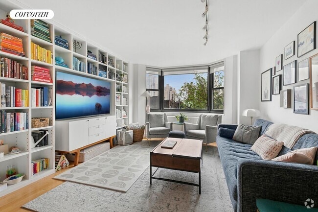 Building Photo - 200 E 90th St Rental
