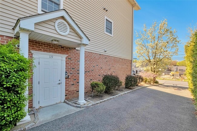 Photo - 119 Montgomery Ave Condo Unit B