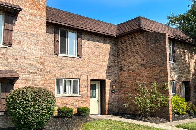 Crestbrook Apartments & Townhomes