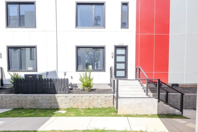 Photo - Luxury 3 Bed Townhome in Durham RTP