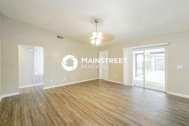 4 Bedroom Pet-Friendly Home in Valrico, FL with Main Street Renewal