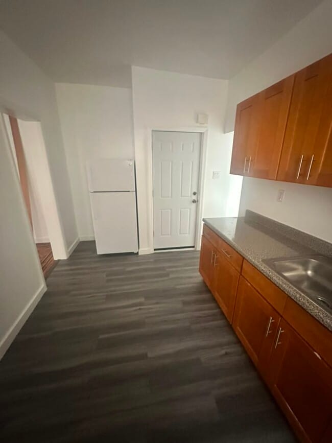 112 E 95th St Unit 1F