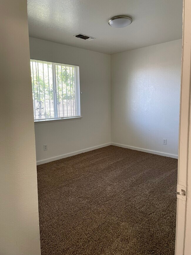 819 K St Unidad 103