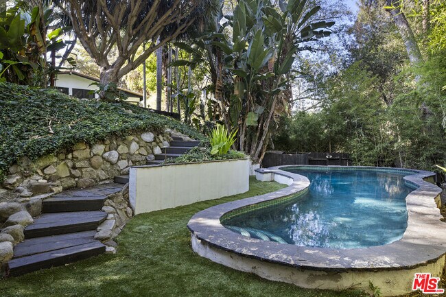 Photo - 2936 La Castana Dr