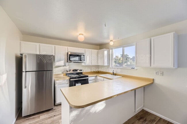 Photo - 3208 S Olathe Way