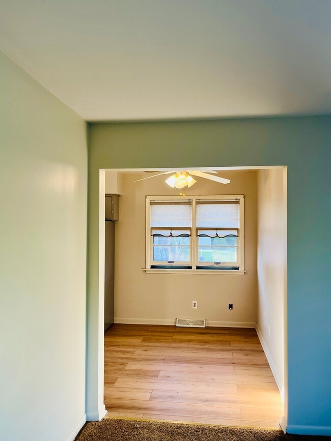 Photo - 8406 Parrish Ave