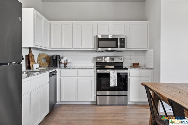 Photo - 746 Meiomi Dr