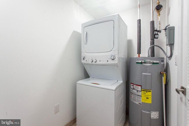 Photo - 1533 Parrish St Unidad 3D