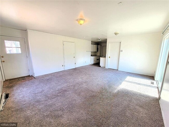 Photo - 518.5 E Walnut St
