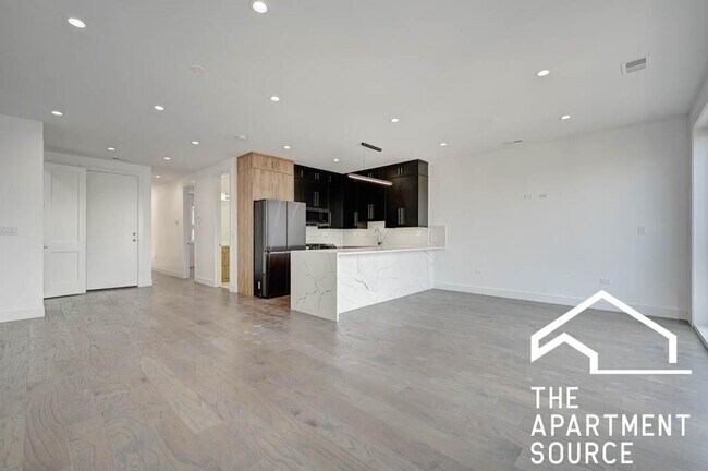 Photo - 3008 W Belmont Ave Unit 3