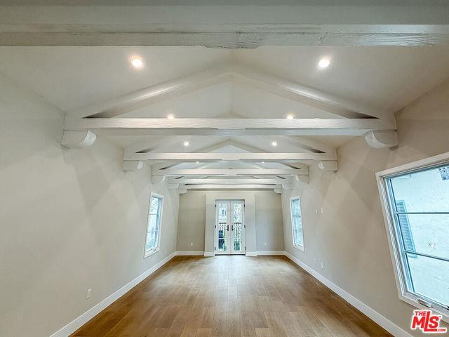 Photo - 150 N Arnaz Dr Unidad C