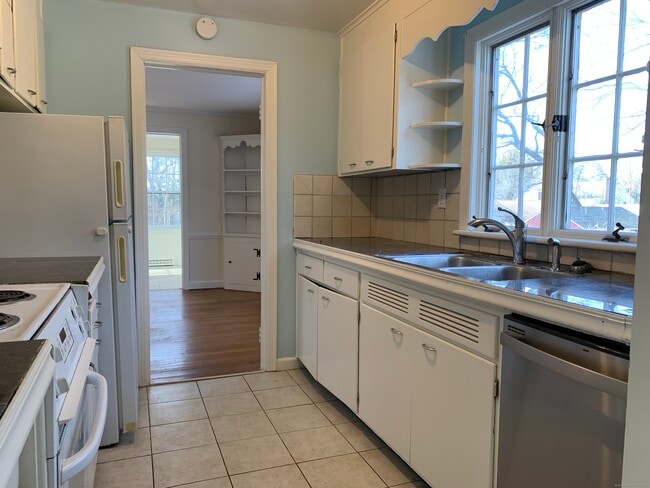 Photo - 16 Garfield Ave