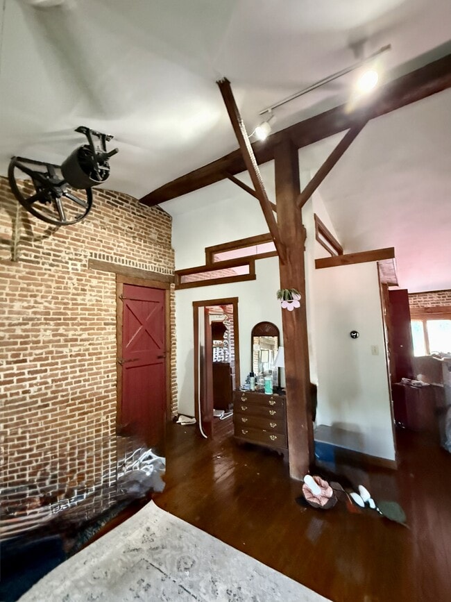 Photo - 11 Spruce St