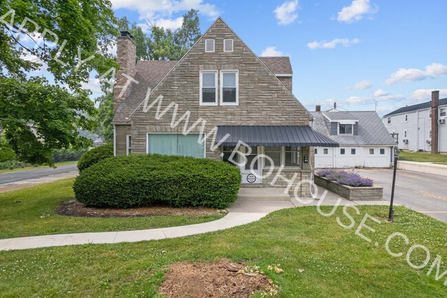Waynedale Village Apartments