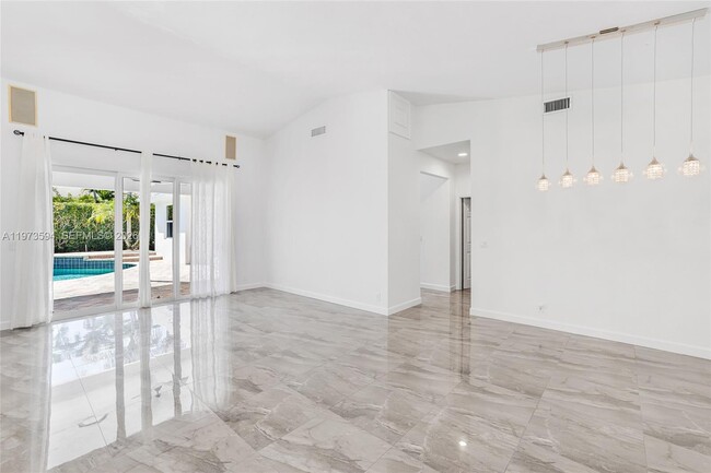 Photo - 13264 Lakeside Terrace