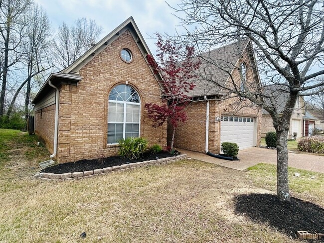 9204 Acadia Pl