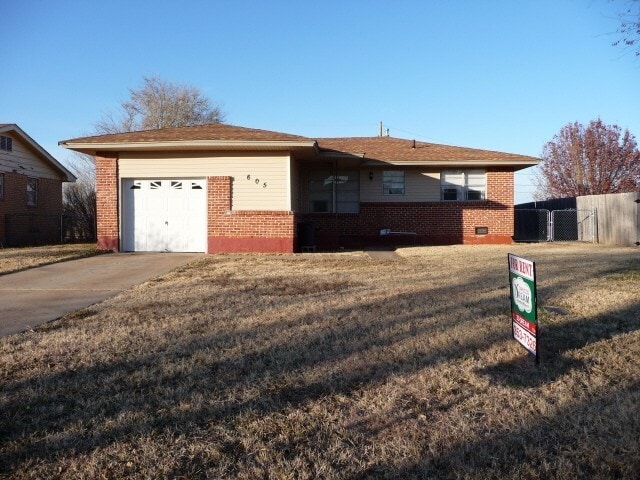 Building Photo - 605 SW 45th St