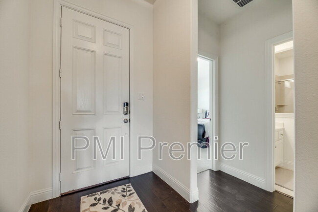 Photo - 15404 Pioneer Bluff Trail