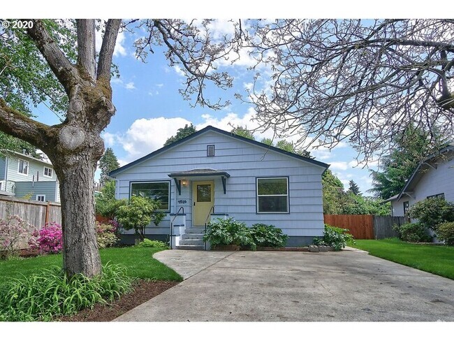 Building Photo - 4516 SE 33rd Pl Rental
