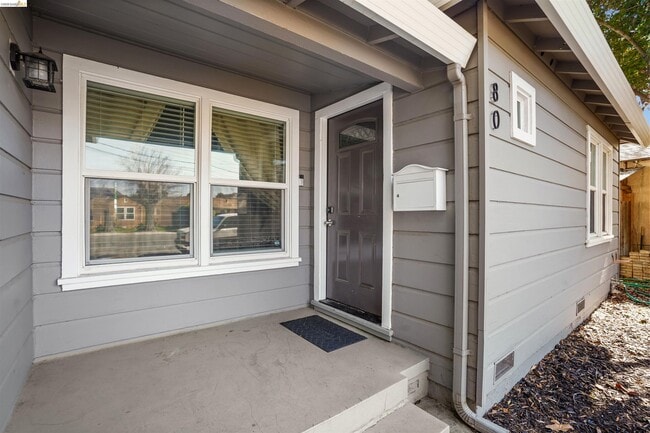 Photo - 80 Loma Vista Way