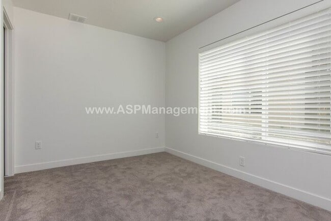 Photo - Salt Lake- High-End  3 bed, 3.5 bath Condo