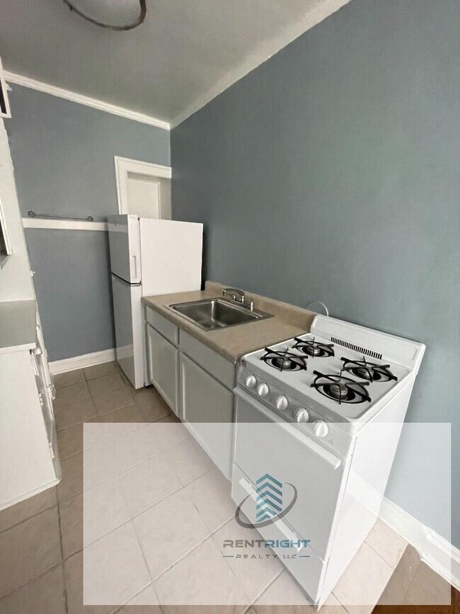 1712 W Albion Ave Unidad 1716-J1