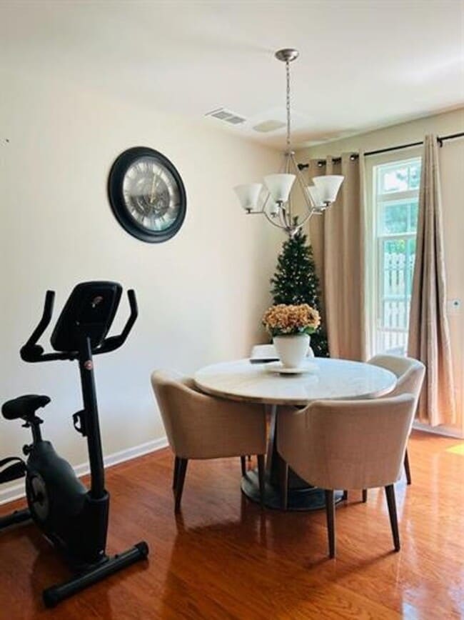 Photo - Spacious 3 bedroom Townhome!