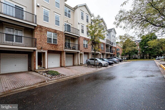 Photo - 9915 Sassafras Ln