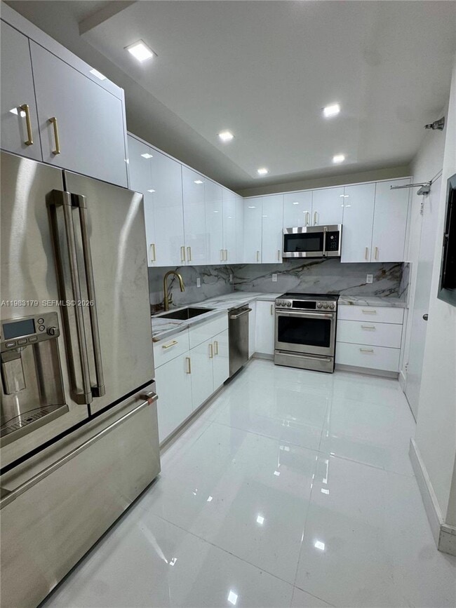Photo - 10185 Collins Ave Unit 606